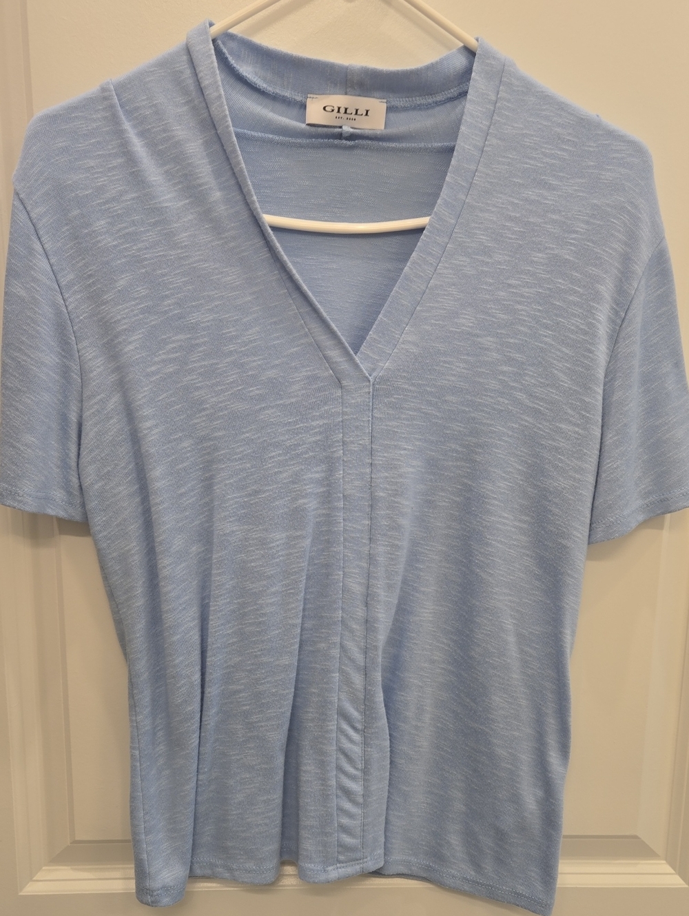 Gilli Sky Blue V-Neck Short Sleeve Tee